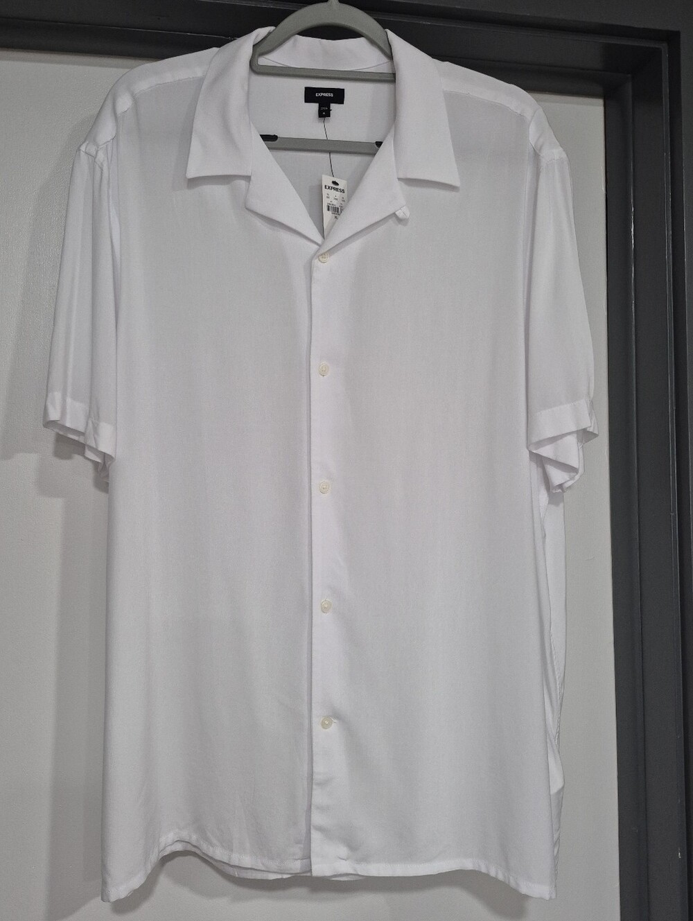NWT Mens Express Casual Button Down No Tuck Summer Shirt